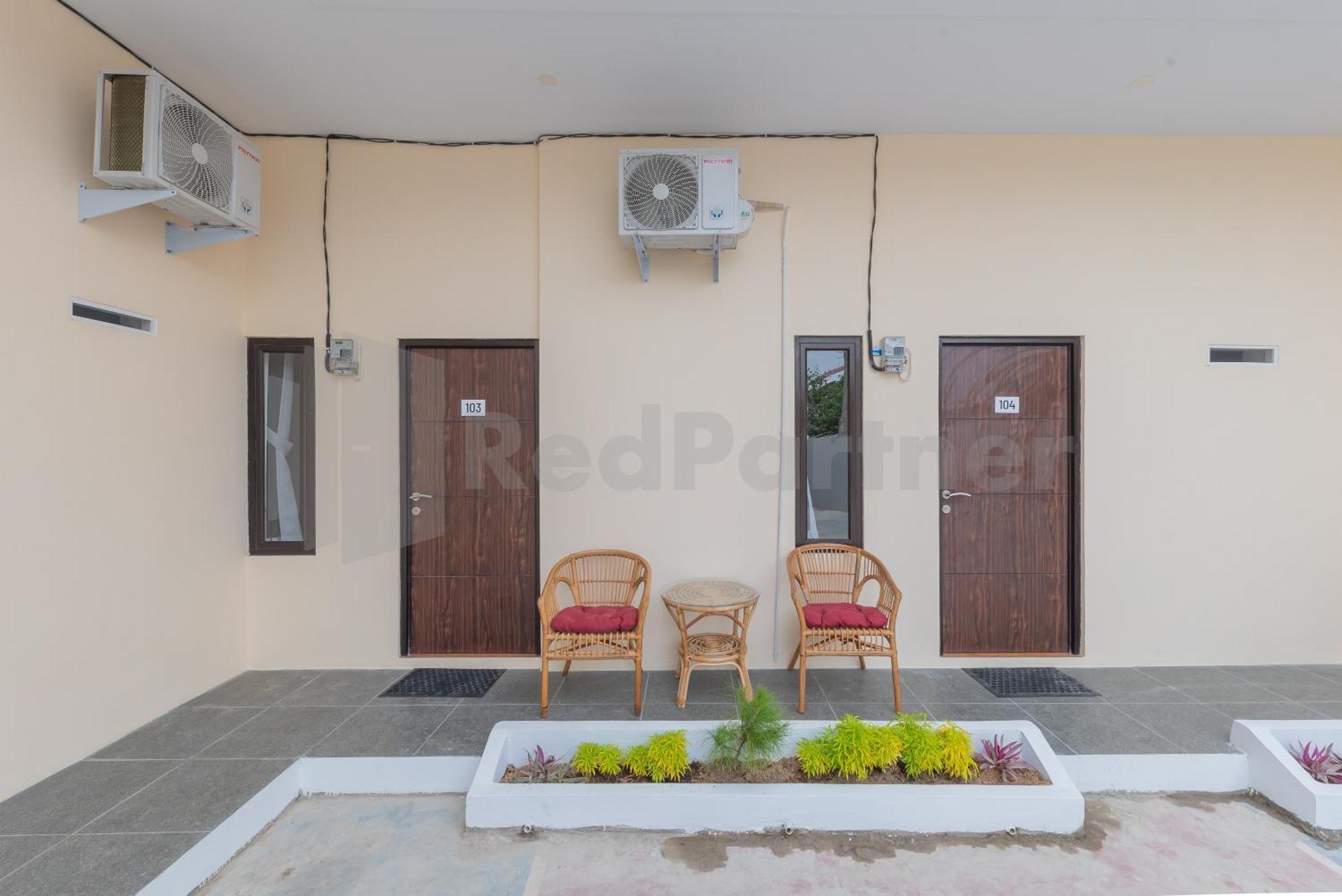 Rumah Panda Guesthouse Redpartner Tangkil  Экстерьер фото